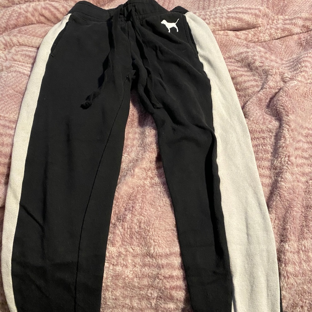 black sweatpants